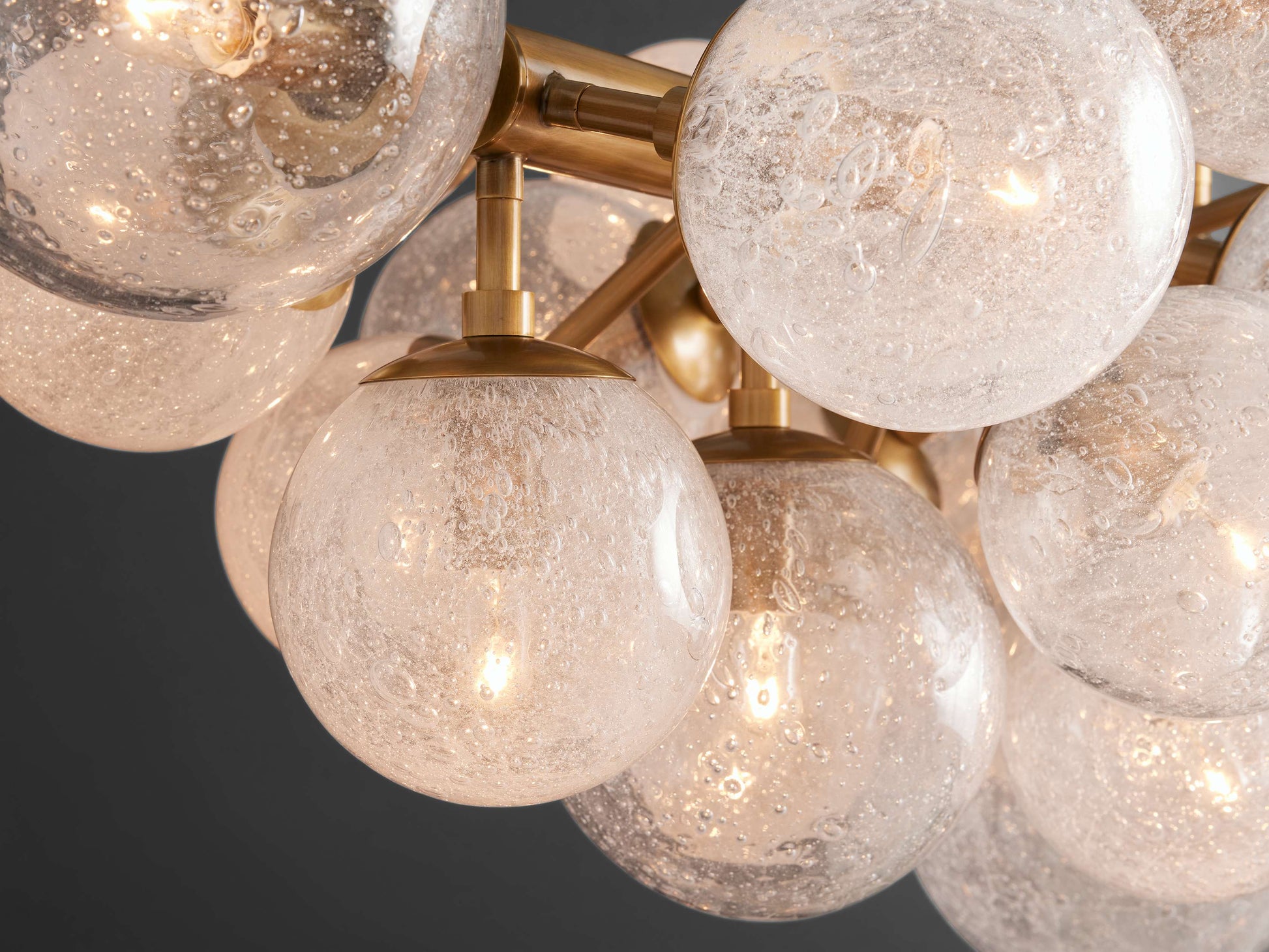 Mandoza Linear Chandelier - Yovalighting