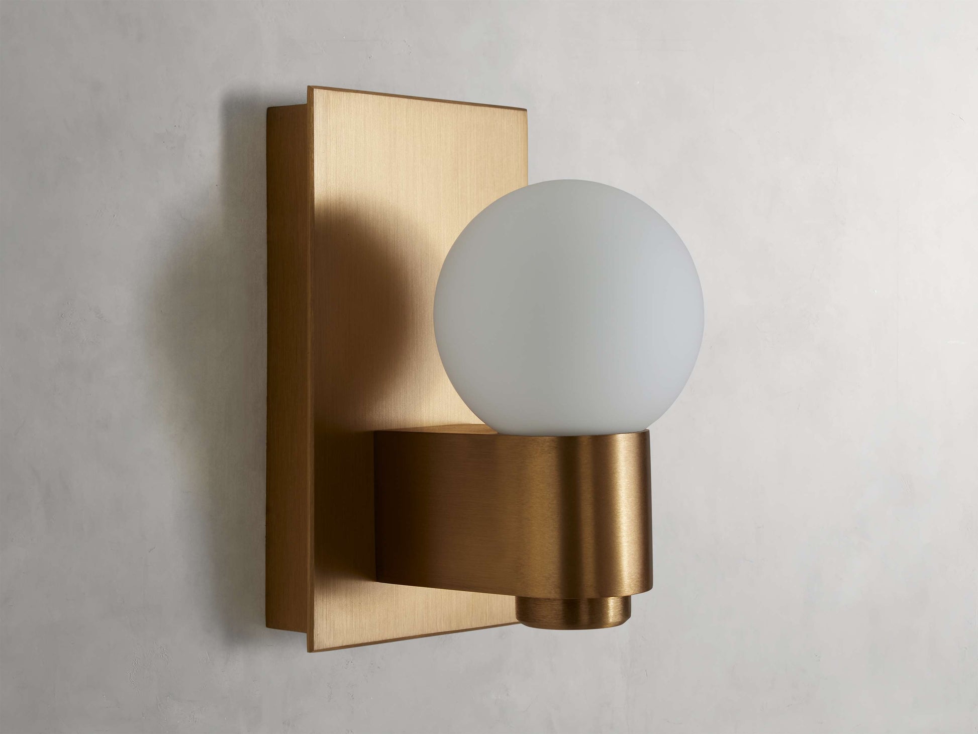 Casen Wall Sconce - Yovalighting
